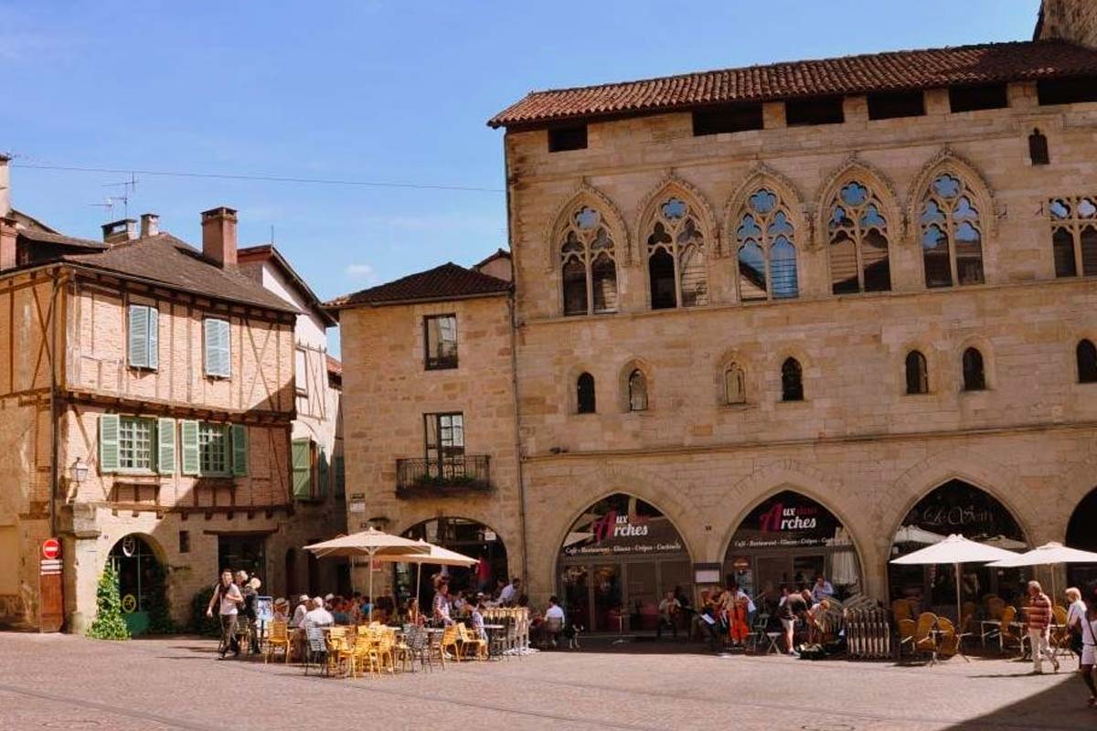 Place du marché de Figeac